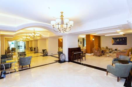 ROYAL ASARLIK BEACH HOTEL AND SPA Lobby